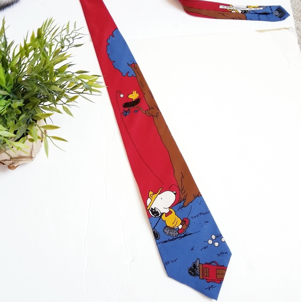 Vintage 1968 Peanuts Snoopy golf tie